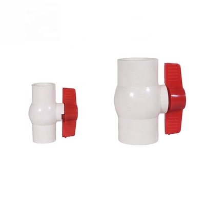 Fabrication de soupapes à bille en PVC 50 mm en plastique avec prise