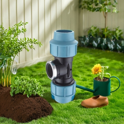20-110MM PN16 Espagne Type PP Compression Tee Drip Fitting forgé avec connexion de bride