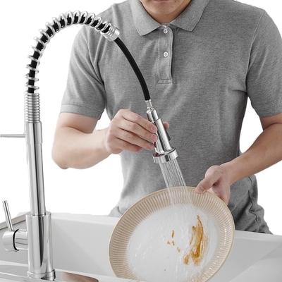 robinet de cuisine à manche unique monté sur le pont en nickel brossé avec couvercle à trous