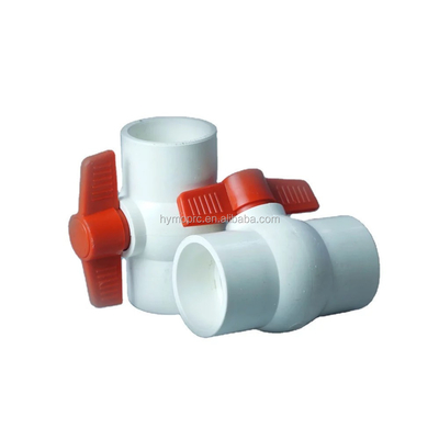 ASTM DIN Standard Valve à bille en PVC blanc de toutes tailles avec une taille de 1,5 pouce et une poignée rouge