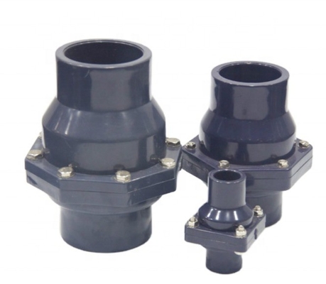 4&quot; PVC non retour valve de contrôle d'oscillation longueur standard et PP boule pour l'application de pompe de décharge