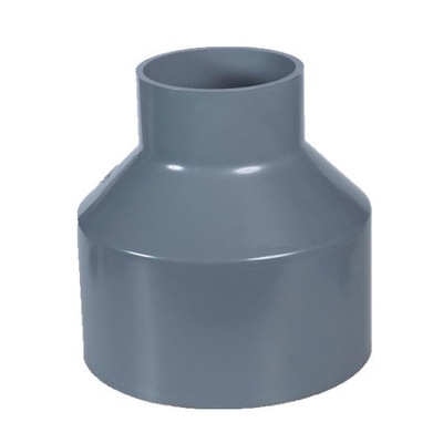 Les raccords en PVC durables pour les raccords de tuyaux d'eau de longueur standard dans l'irrigation