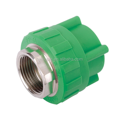 L'équipement de plomberie en laiton insert en plastique PPR raccords de tuyaux Coude pour la distribution de l'eau 20 mm-400 mm