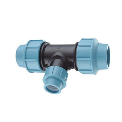 Appareils de compression en PP de 25 mm et 32 mm PN16 pour l'approvisionnement en eau dans l'agriculture